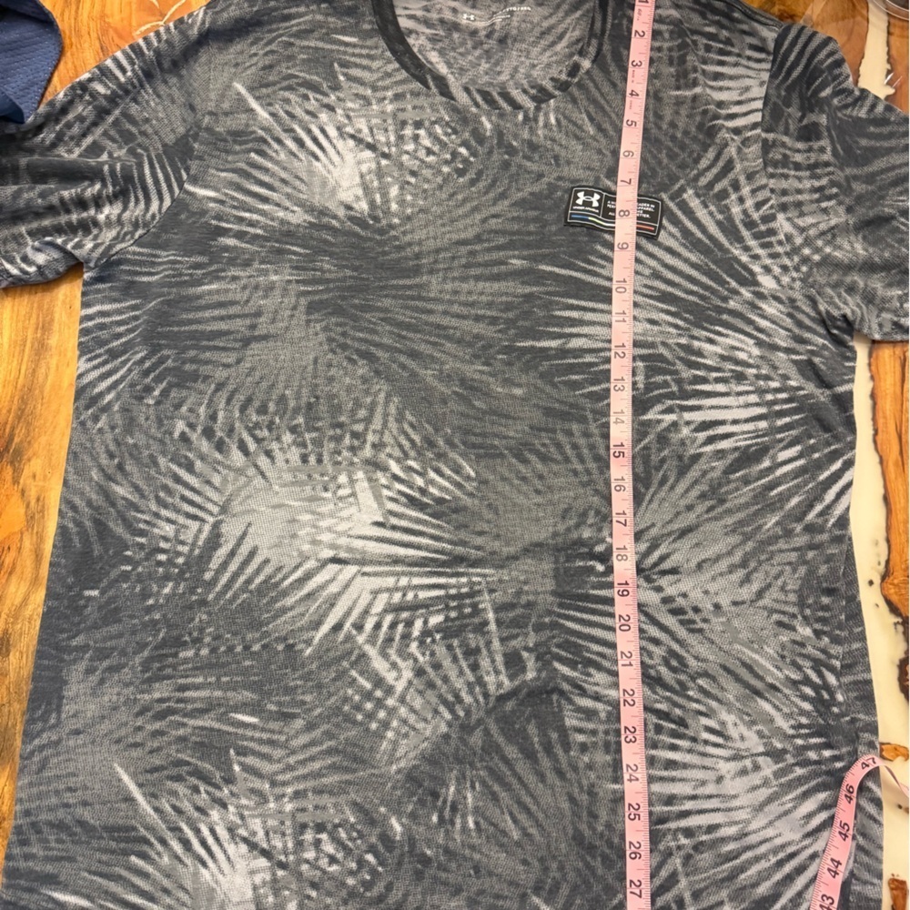 Under Armour HeatGear Graphic Training Shirt Gray XXL Loose Fit - Picture 5 of 5